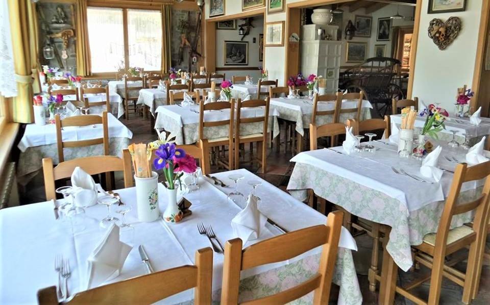 Al Fogolar Hotell Villa Santina Exteriör bild