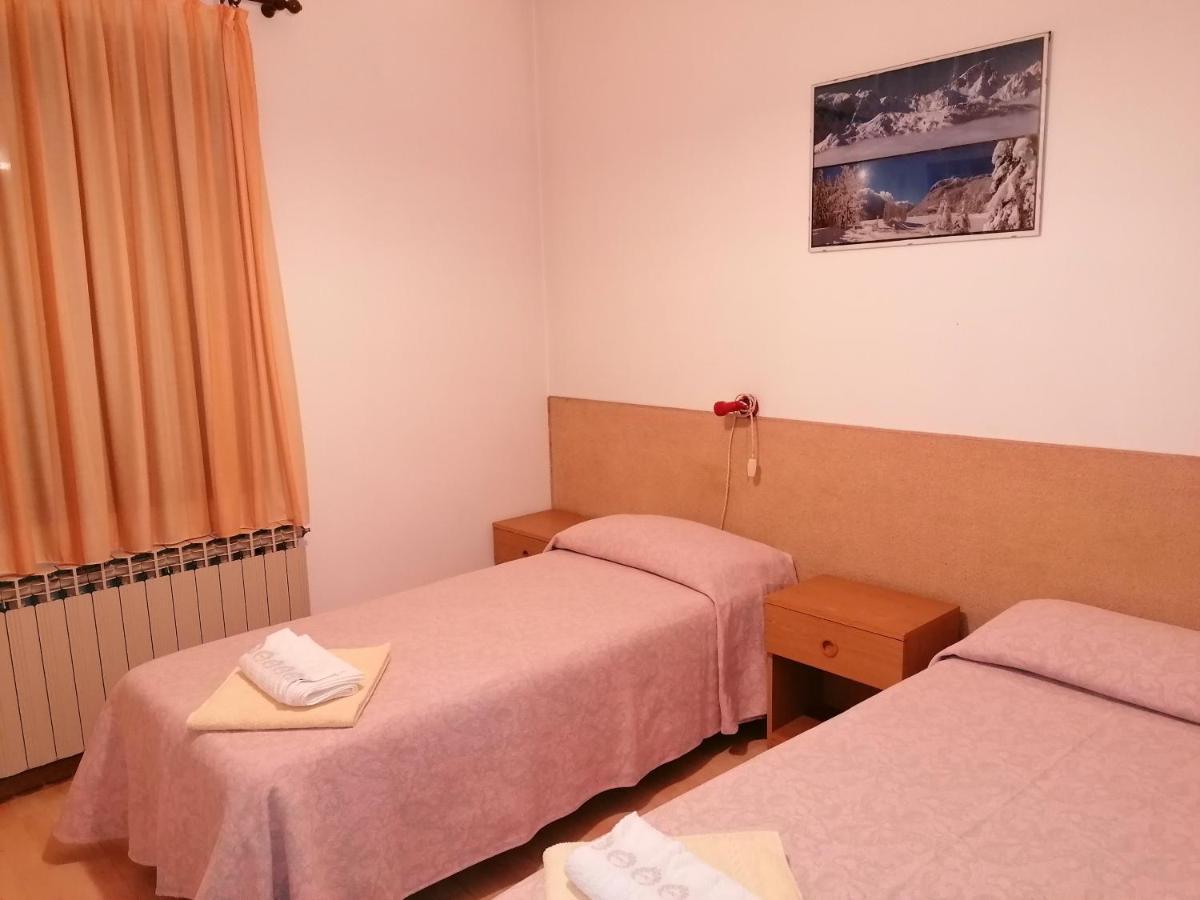 Al Fogolar Hotell Villa Santina Exteriör bild