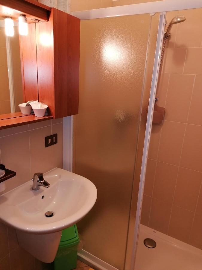 Al Fogolar Hotell Villa Santina Exteriör bild